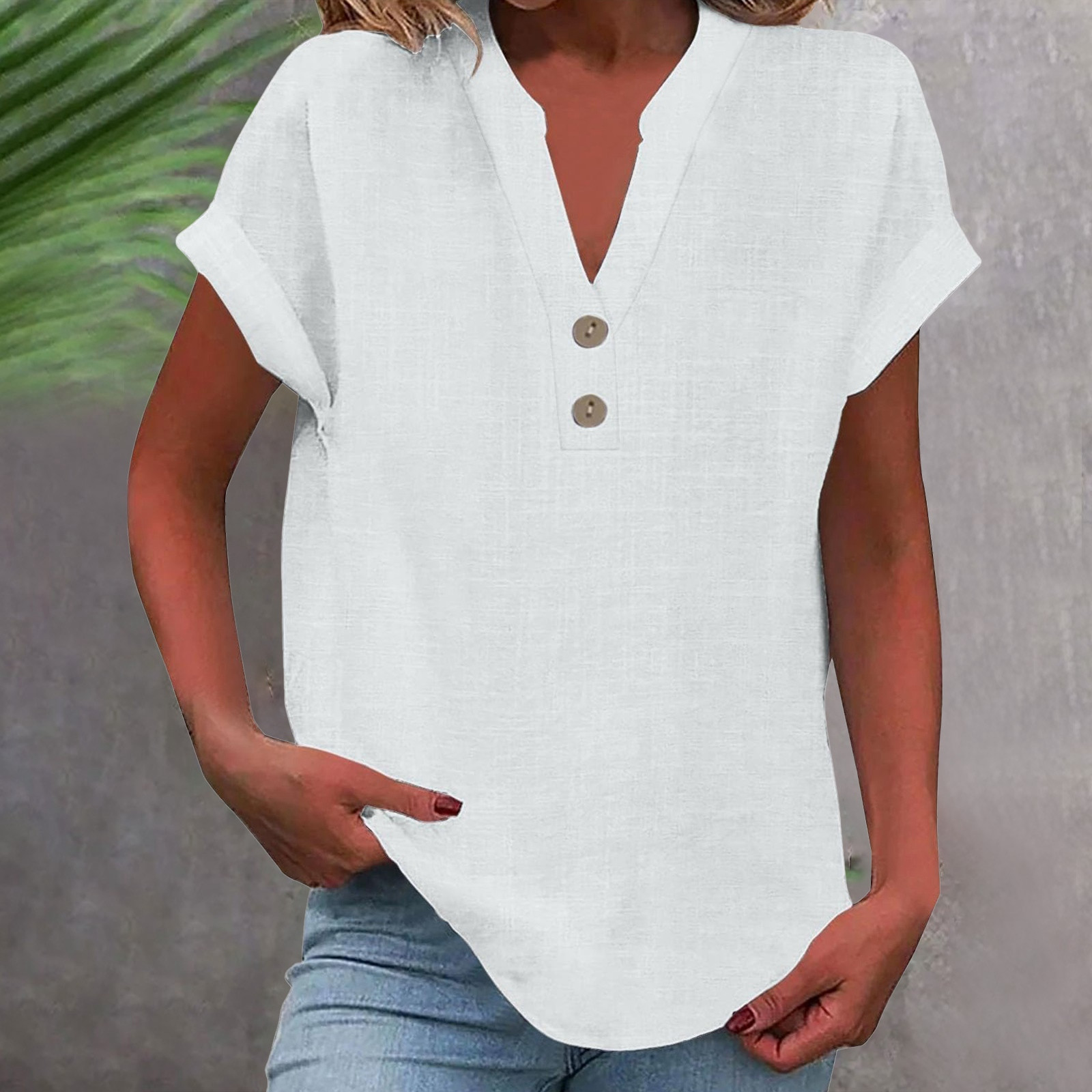 thumbnail image 2 of Camiseta sin mangas de verano holgada con cuello en V y pliegues para mujer: blusa fluida sin mangas con dobladillo curvo., 2 of 5